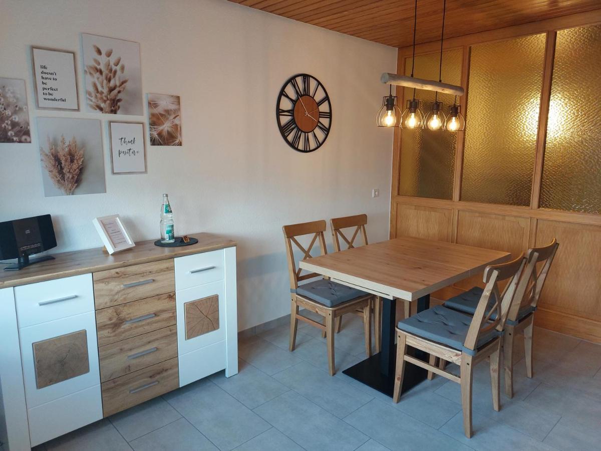 Moderne Ferienwohnung - Neu Renoviert - Ruhige Lage Waldachtal Exterior photo